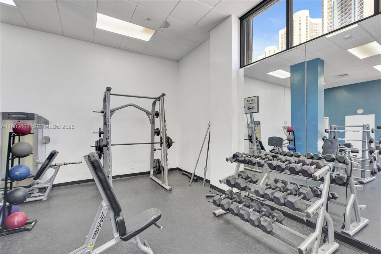 100 Bayview Dr, Unit 1901, Sunny Isles Beach, FL 33160 Photo