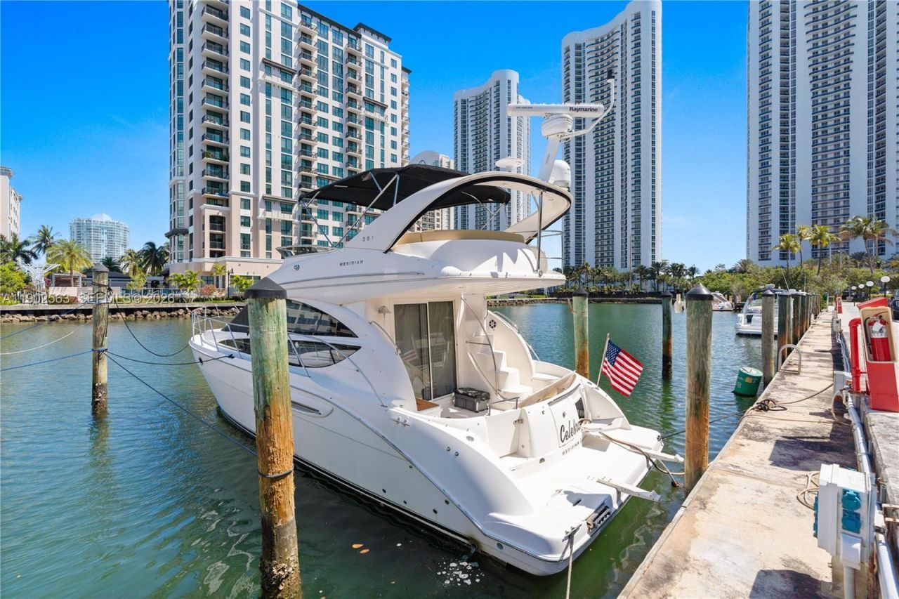 100 Bayview Dr, Unit 1901, Sunny Isles Beach, FL 33160 Photo