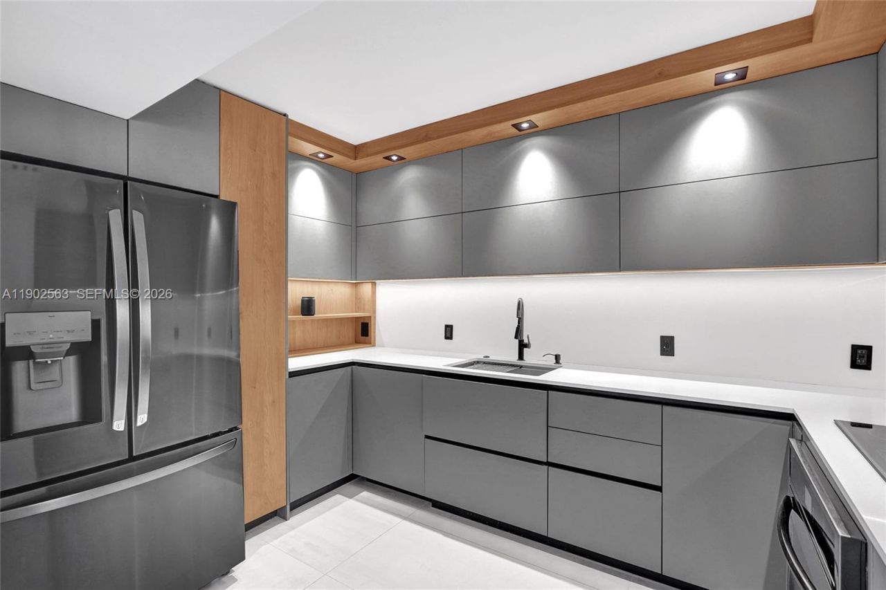 100 Bayview Dr, Unit 1901, Sunny Isles Beach, FL 33160 Photo