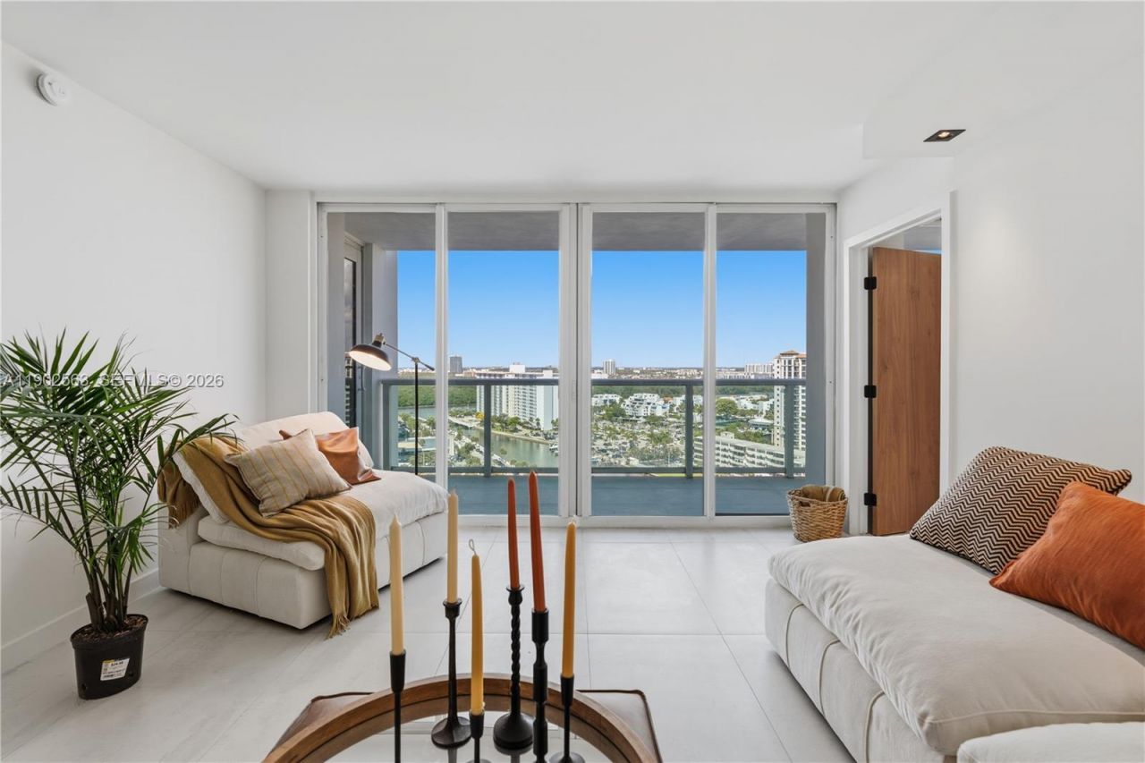 100 Bayview Dr, Unit 1901, Sunny Isles Beach, FL 33160 Photo