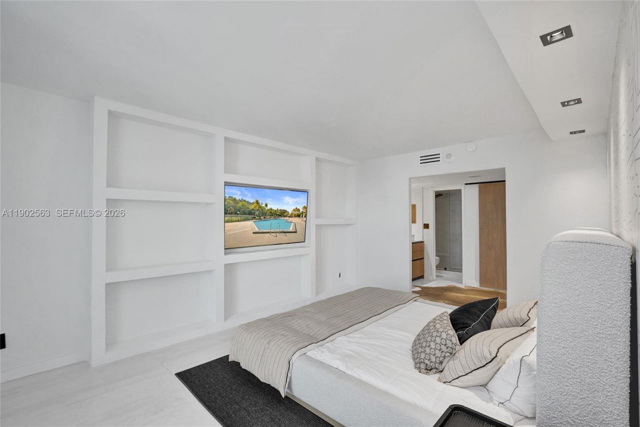 100 Bayview Dr, Unit 1901, Sunny Isles Beach, FL 33160 Photo