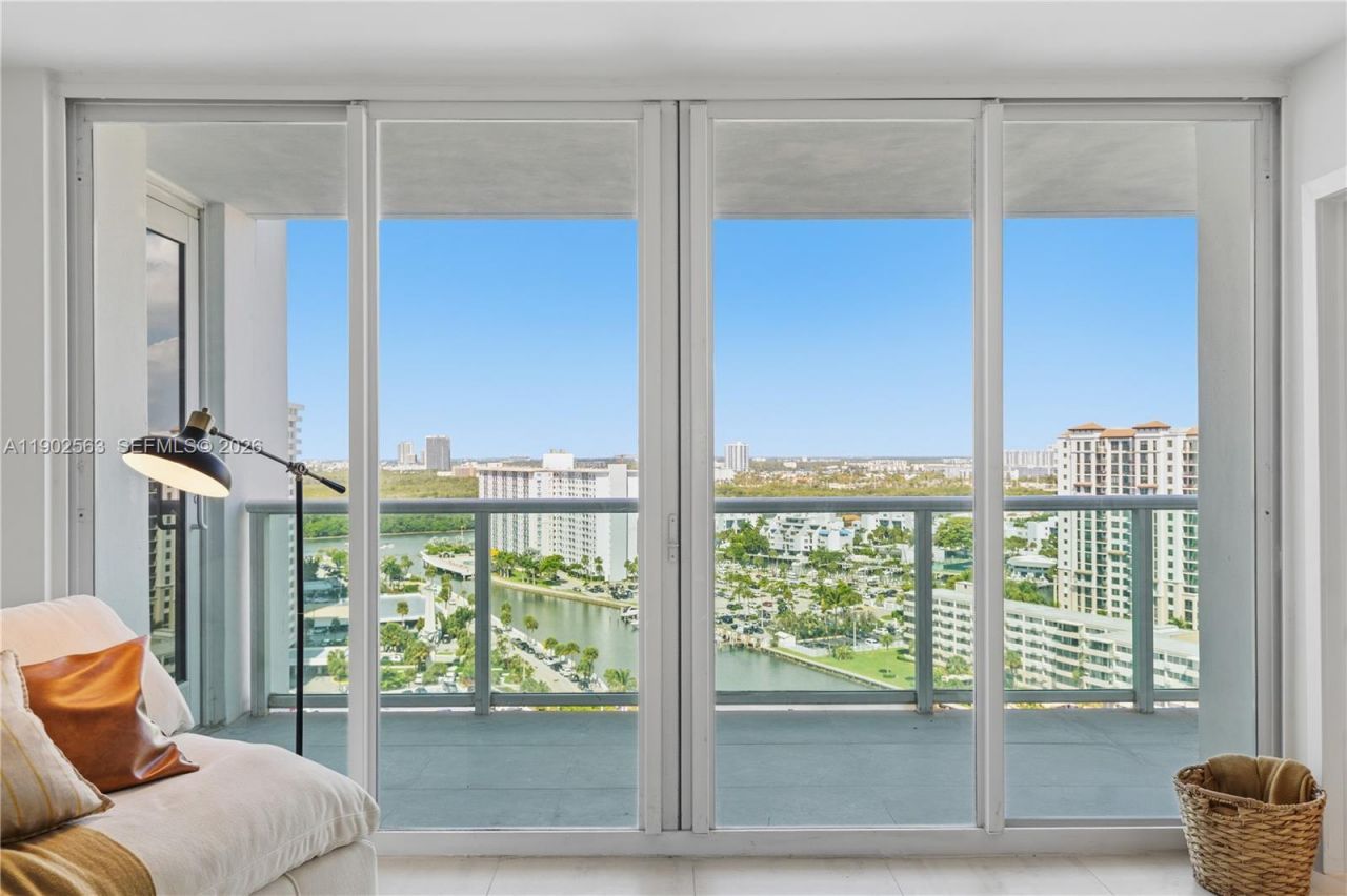 100 Bayview Dr, Unit 1901, Sunny Isles Beach, FL 33160 Photo