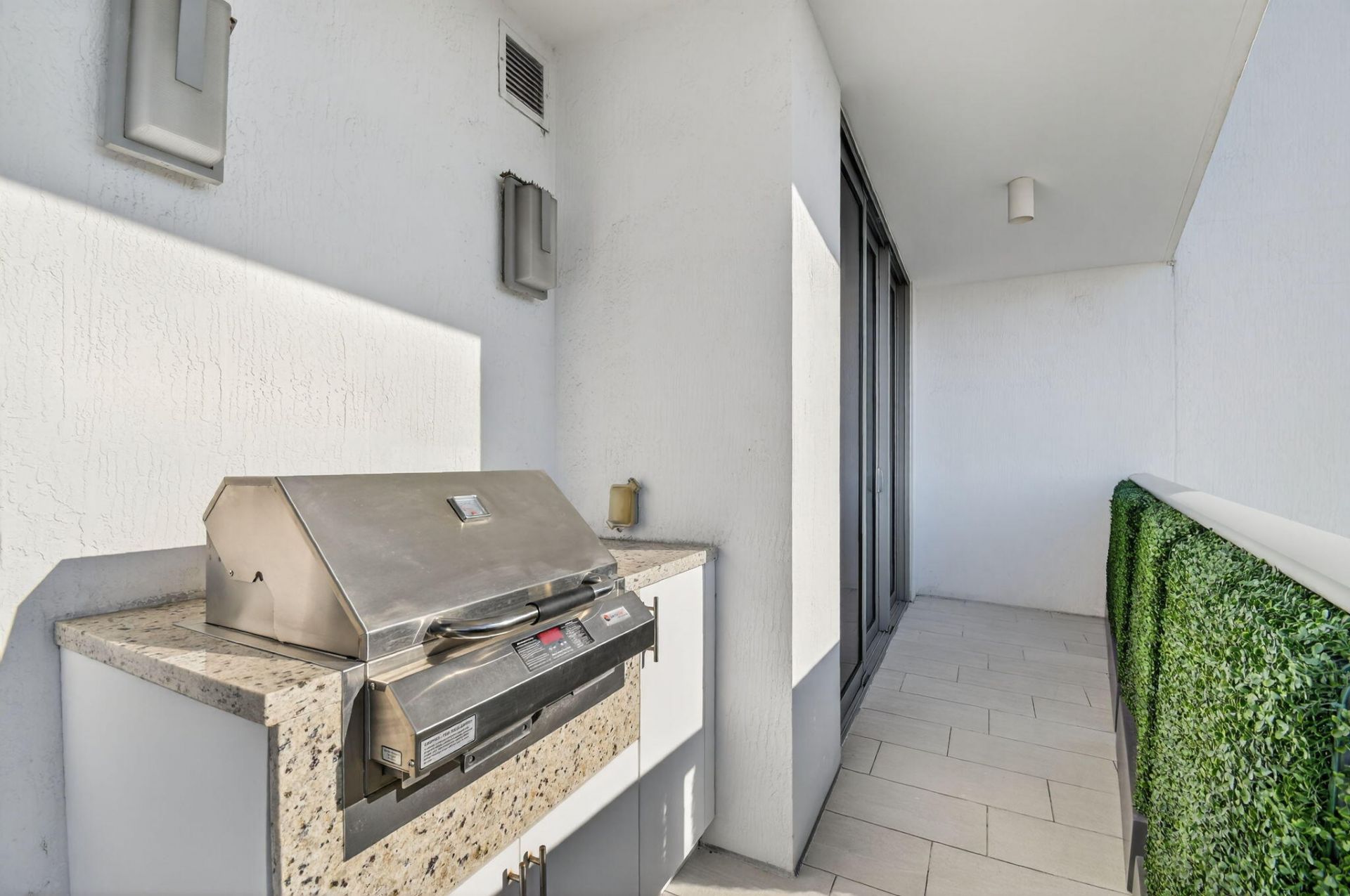 1180 N Federal Highway, Unit 1409, Fort Lauderdale, FL 33304 Photo