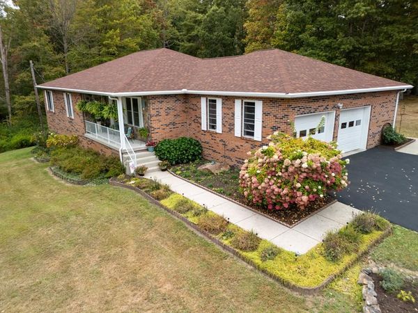 156 Division St., SHADY SPRING, WV 25918