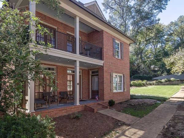 1524 Jackson Ave E #12, Oxford, MS 38655