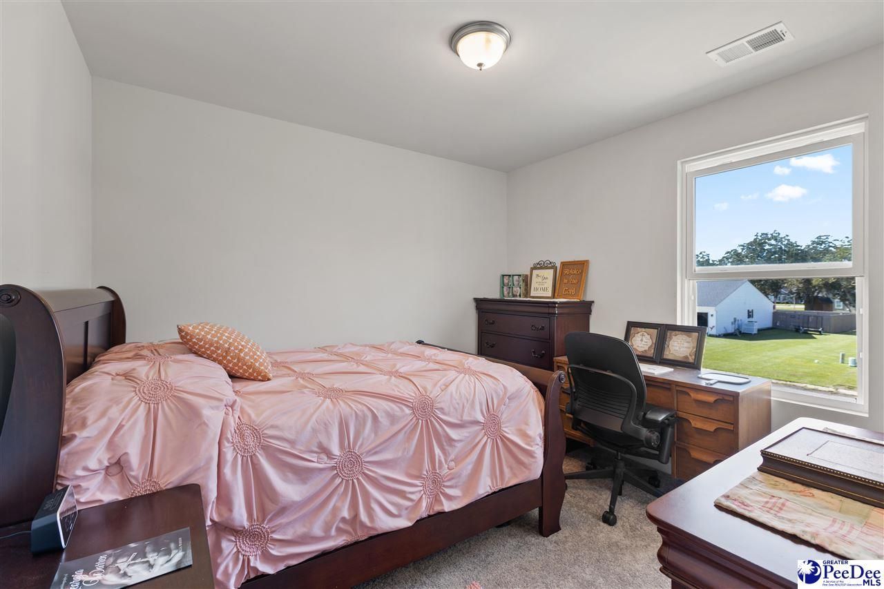 722 Twin Oaks Circle Photo 13