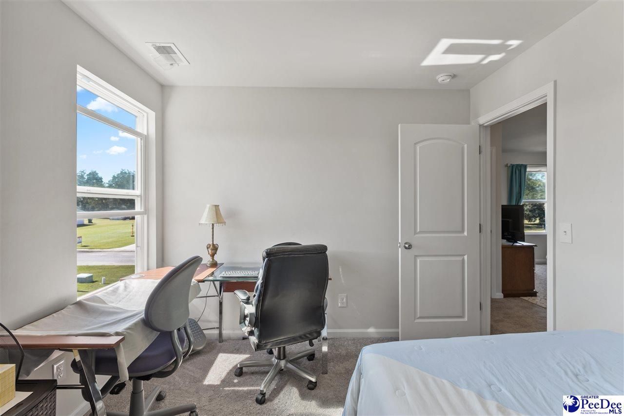 722 Twin Oaks Circle Photo 15