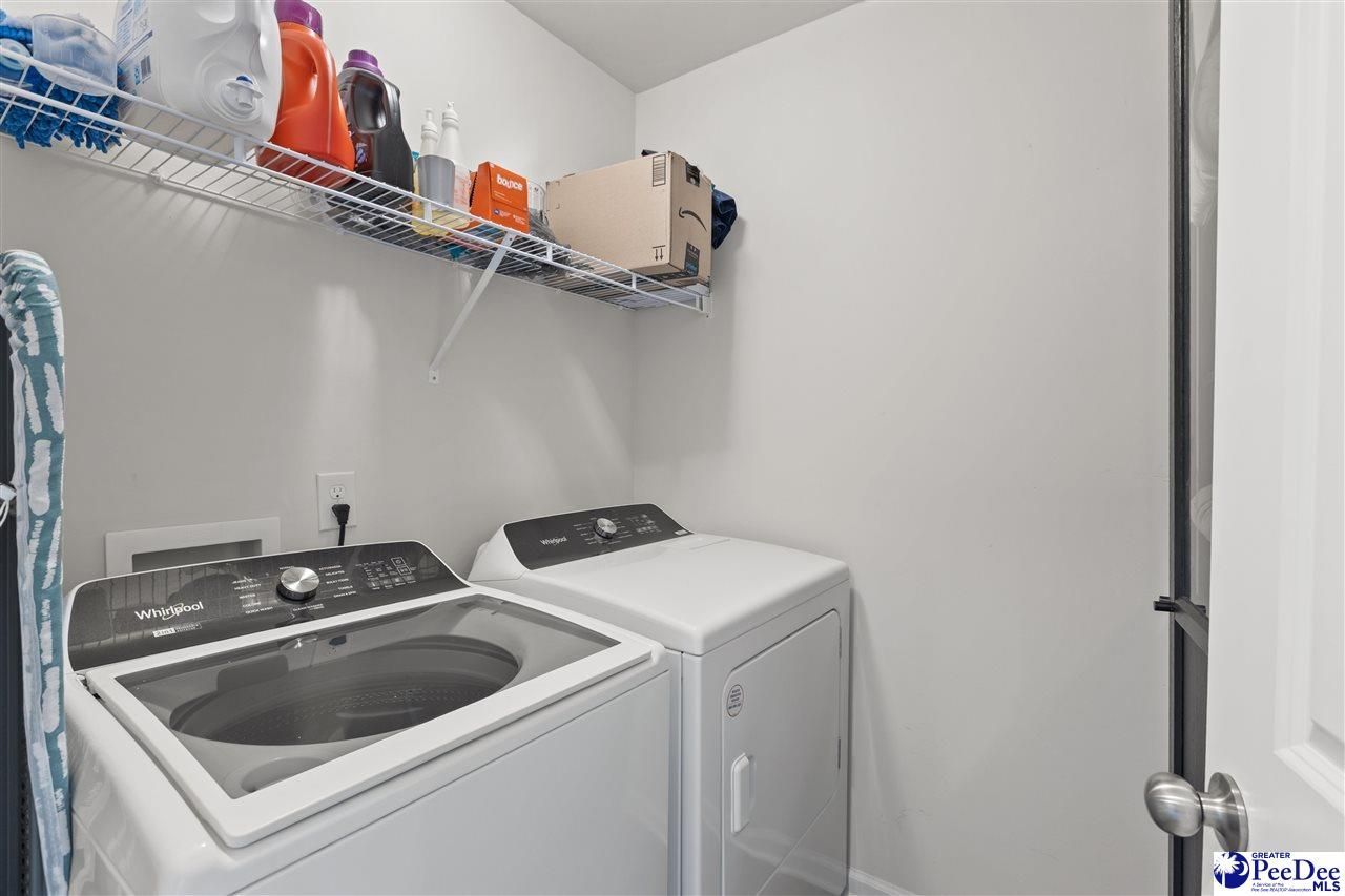 722 Twin Oaks Circle Photo 17