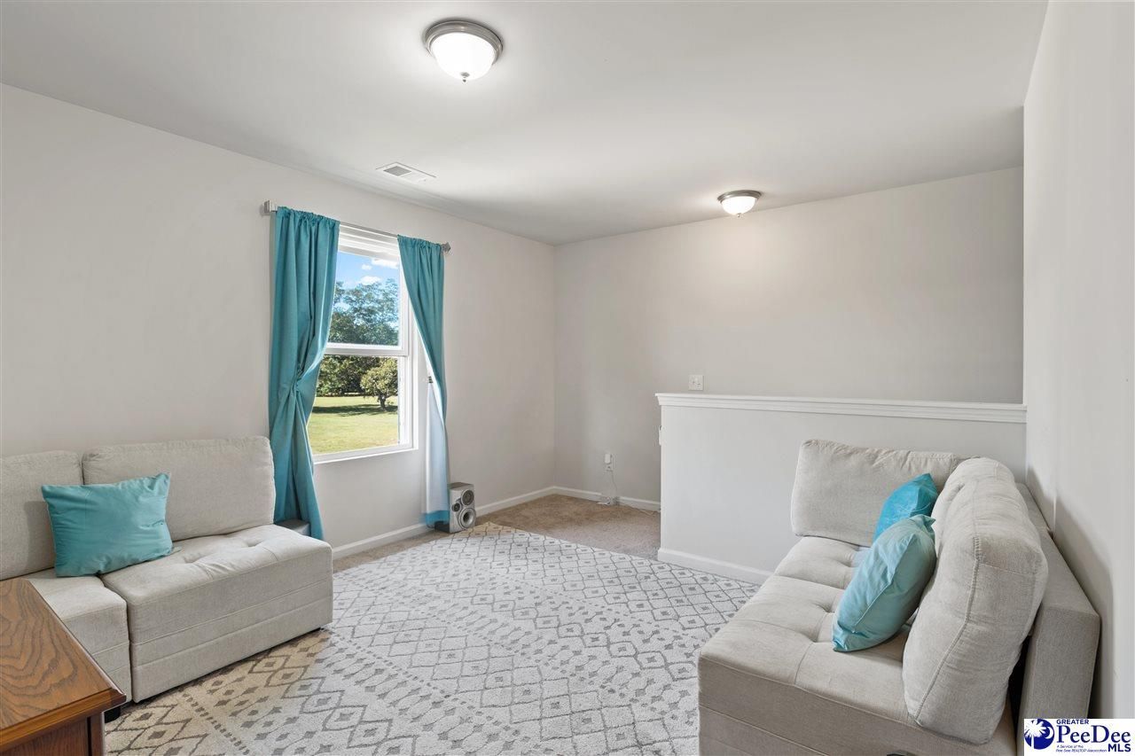 722 Twin Oaks Circle Photo 23