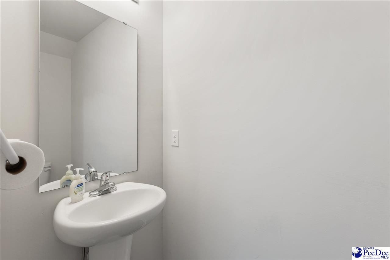 722 Twin Oaks Circle Photo 25