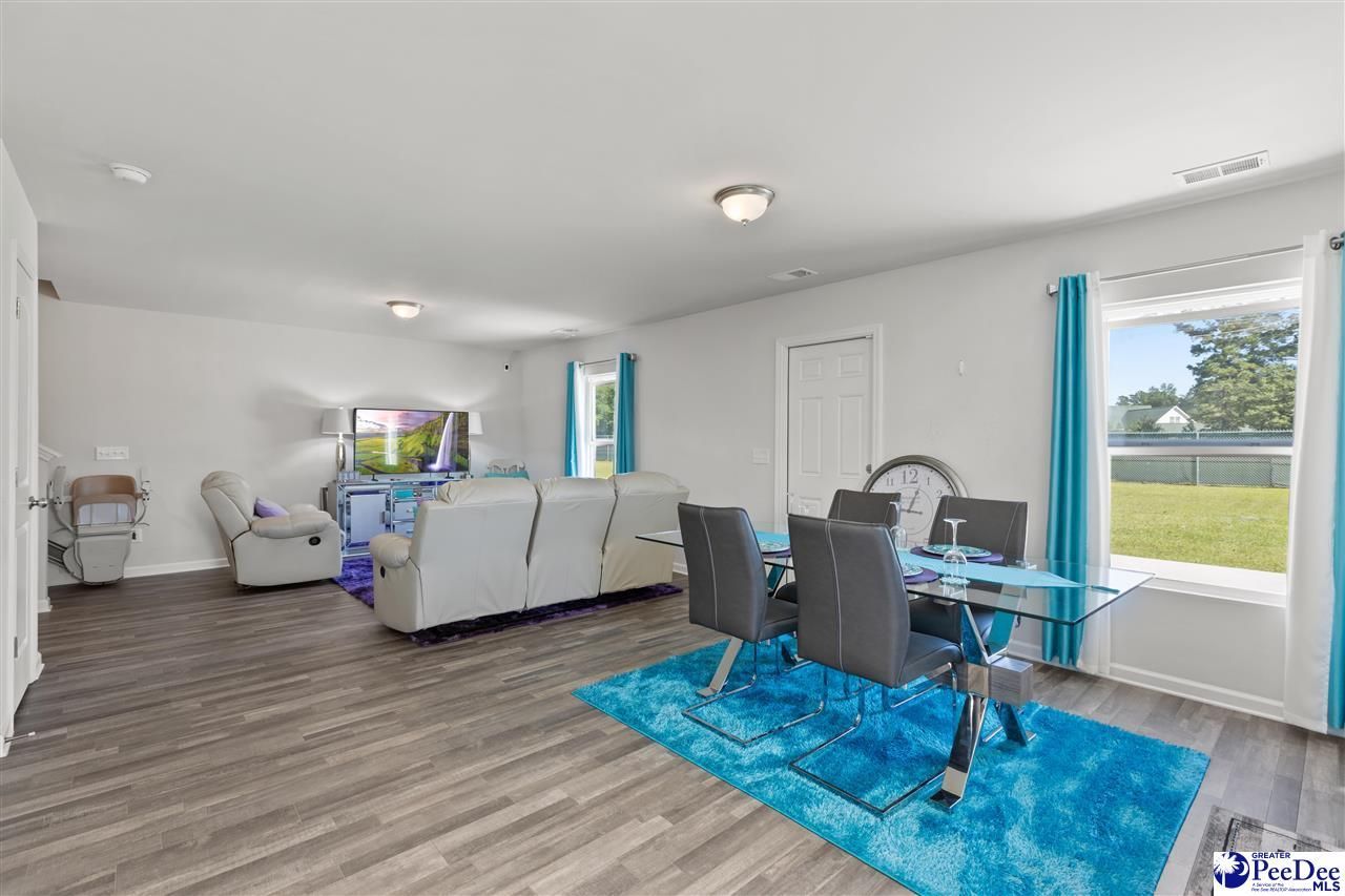 722 Twin Oaks Circle Photo 30