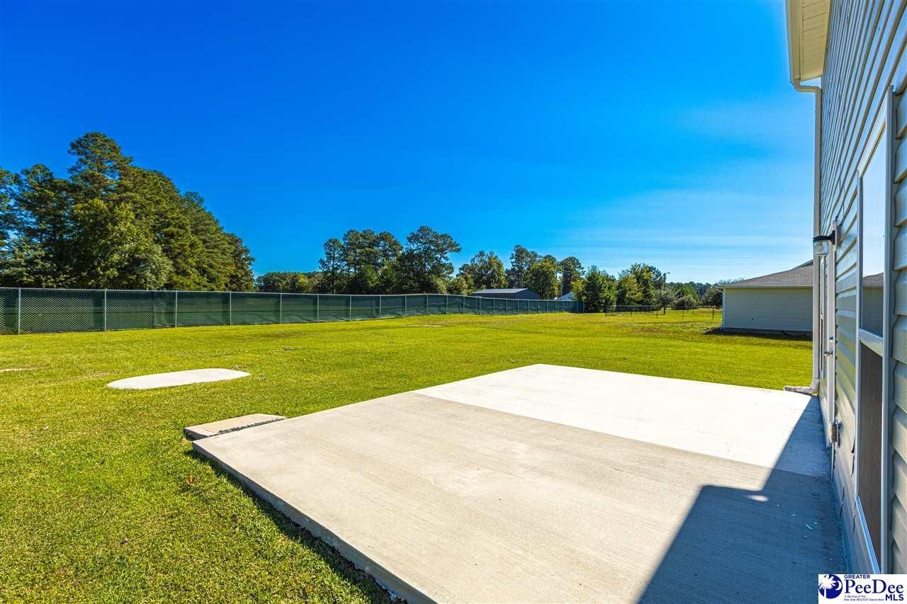 722 Twin Oaks Circle Photo 6