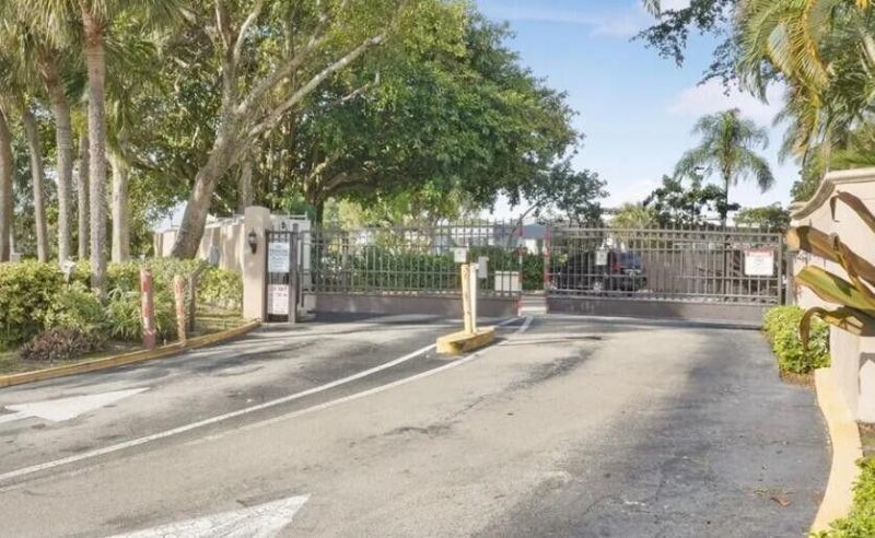 600 Executive Center Drive, Unit 104, West Palm Beach, FL 33401 Photo