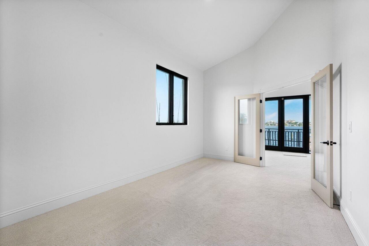 1 S 18th Avenue S, Lake Worth Beach, FL 33460 Photo