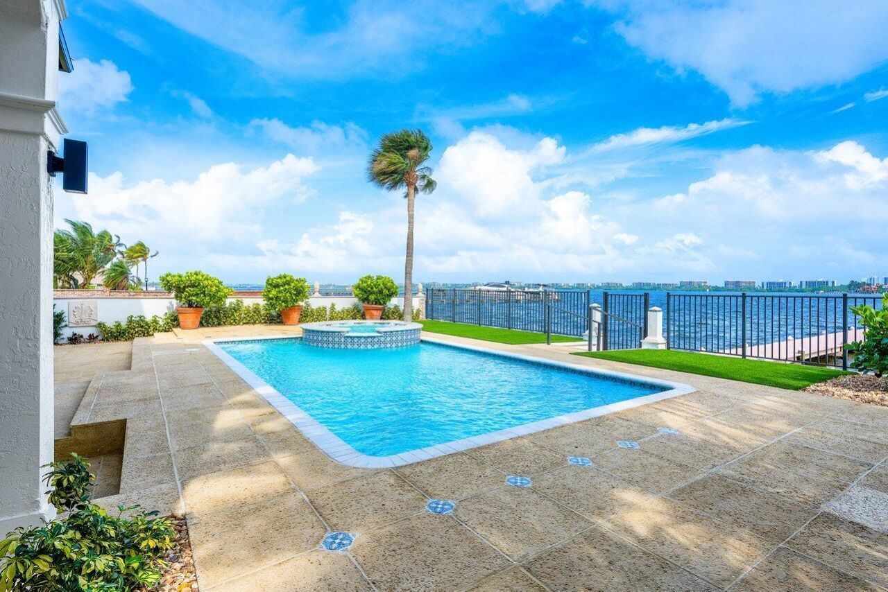 1 S 18th Avenue S, Lake Worth Beach, FL 33460 Photo