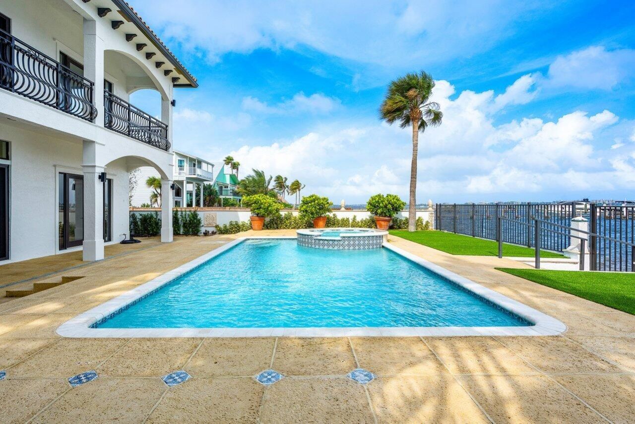 1 S 18th Avenue S, Lake Worth Beach, FL 33460 Photo