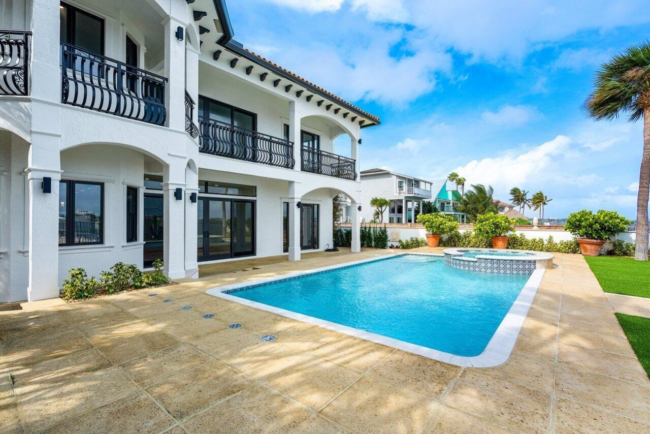 1 S 18th Avenue S, Lake Worth Beach, FL 33460 Photo