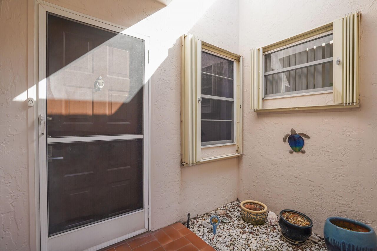 6099 Waldwick Circle, Delray Beach, FL 33484 Photo