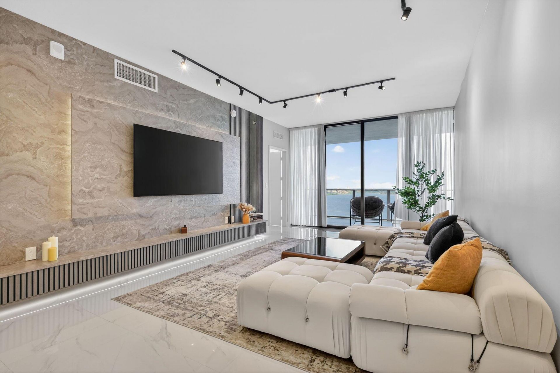 700 NE 24th Street, Unit 3206, Miami, FL 33137 Photo