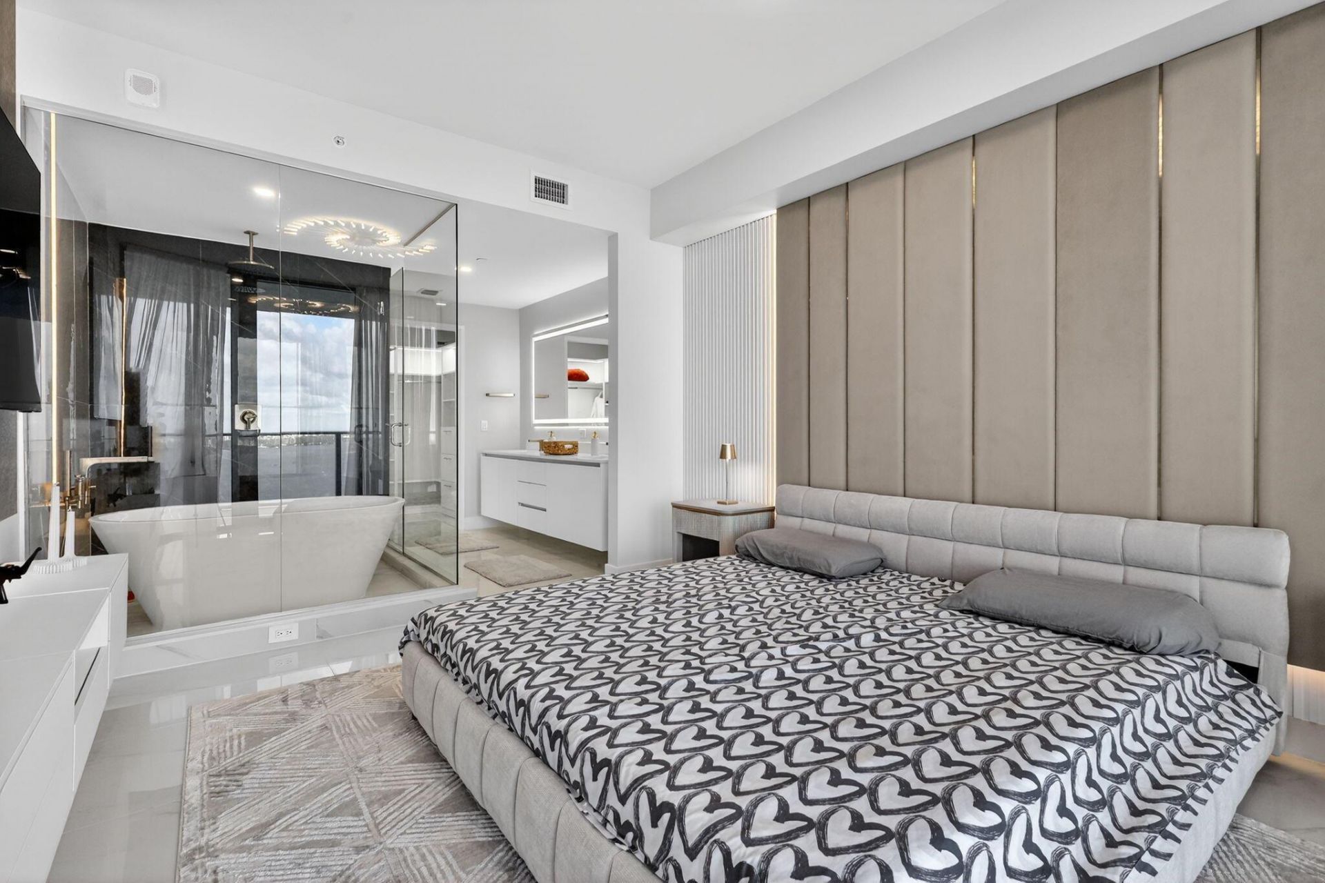 700 NE 24th Street, Unit 3206, Miami, FL 33137 Photo