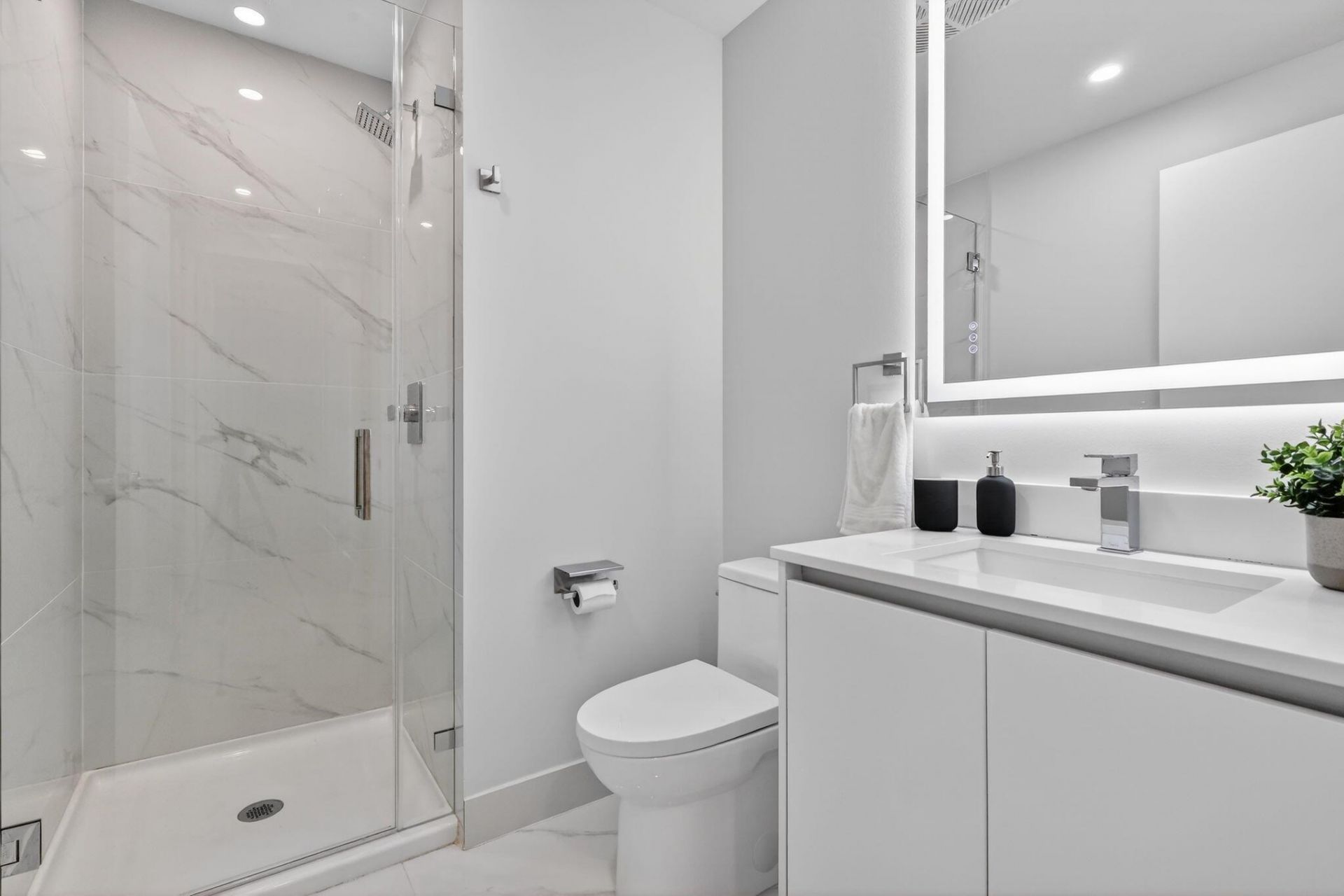 700 NE 24th Street, Unit 3206, Miami, FL 33137 Photo