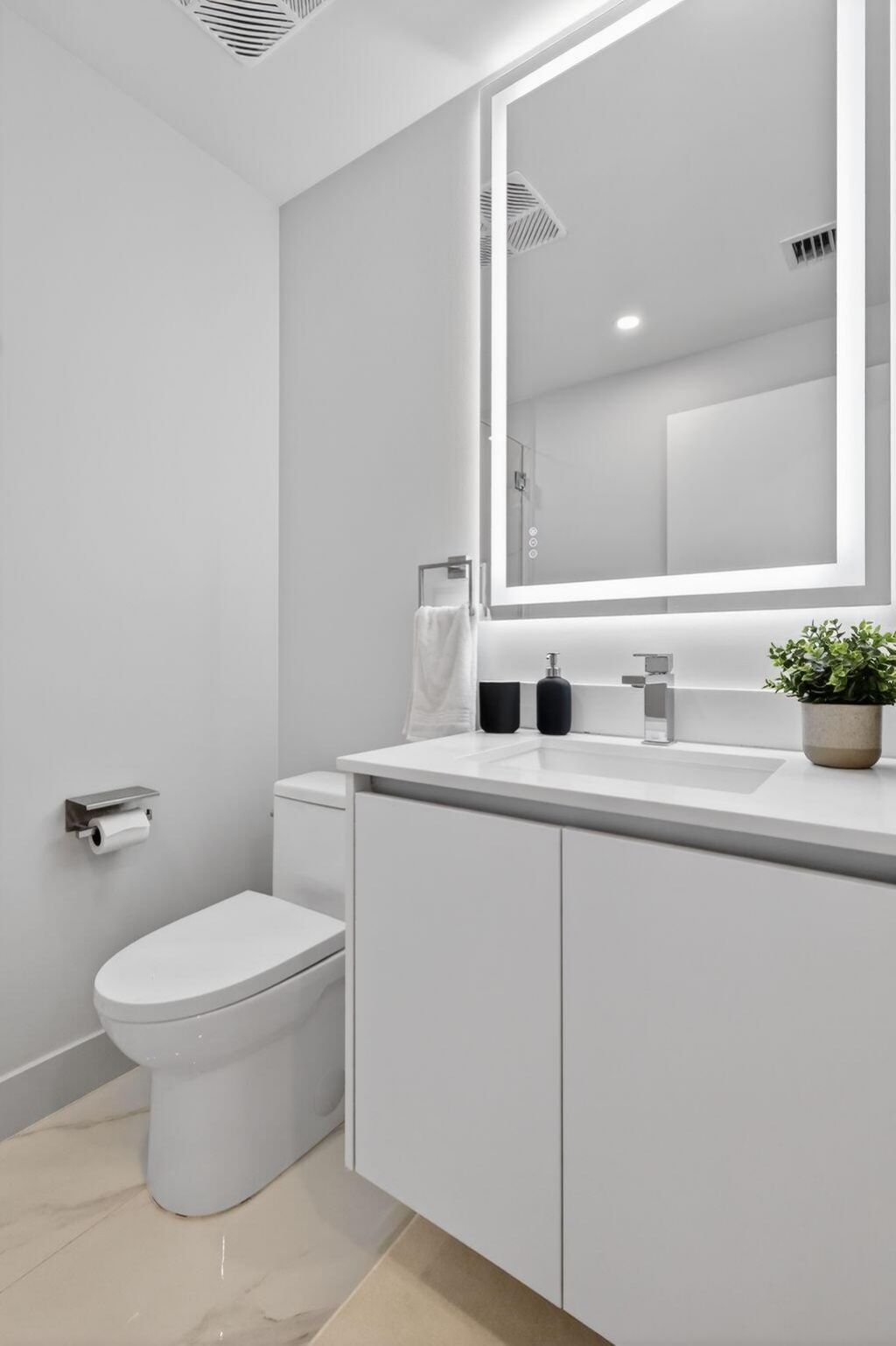 700 NE 24th Street, Unit 3206, Miami, FL 33137 Photo