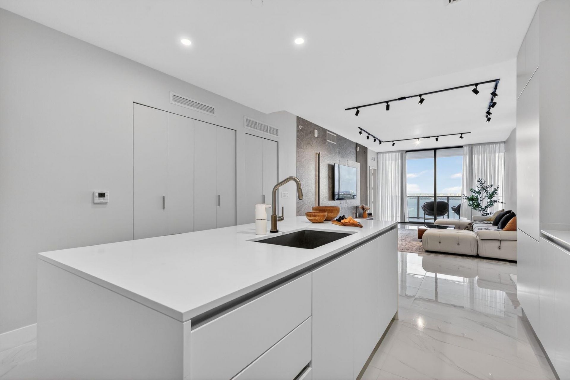 700 NE 24th Street, Unit 3206, Miami, FL 33137 Photo