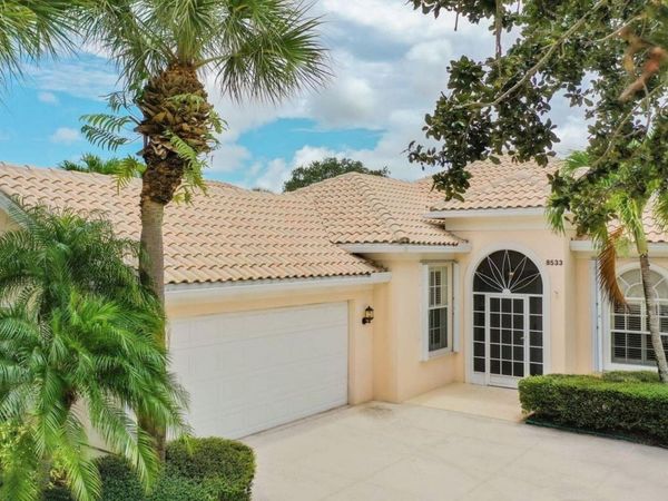 8533 SE Palm Hammock Lane, Hobe Sound, FL 33455