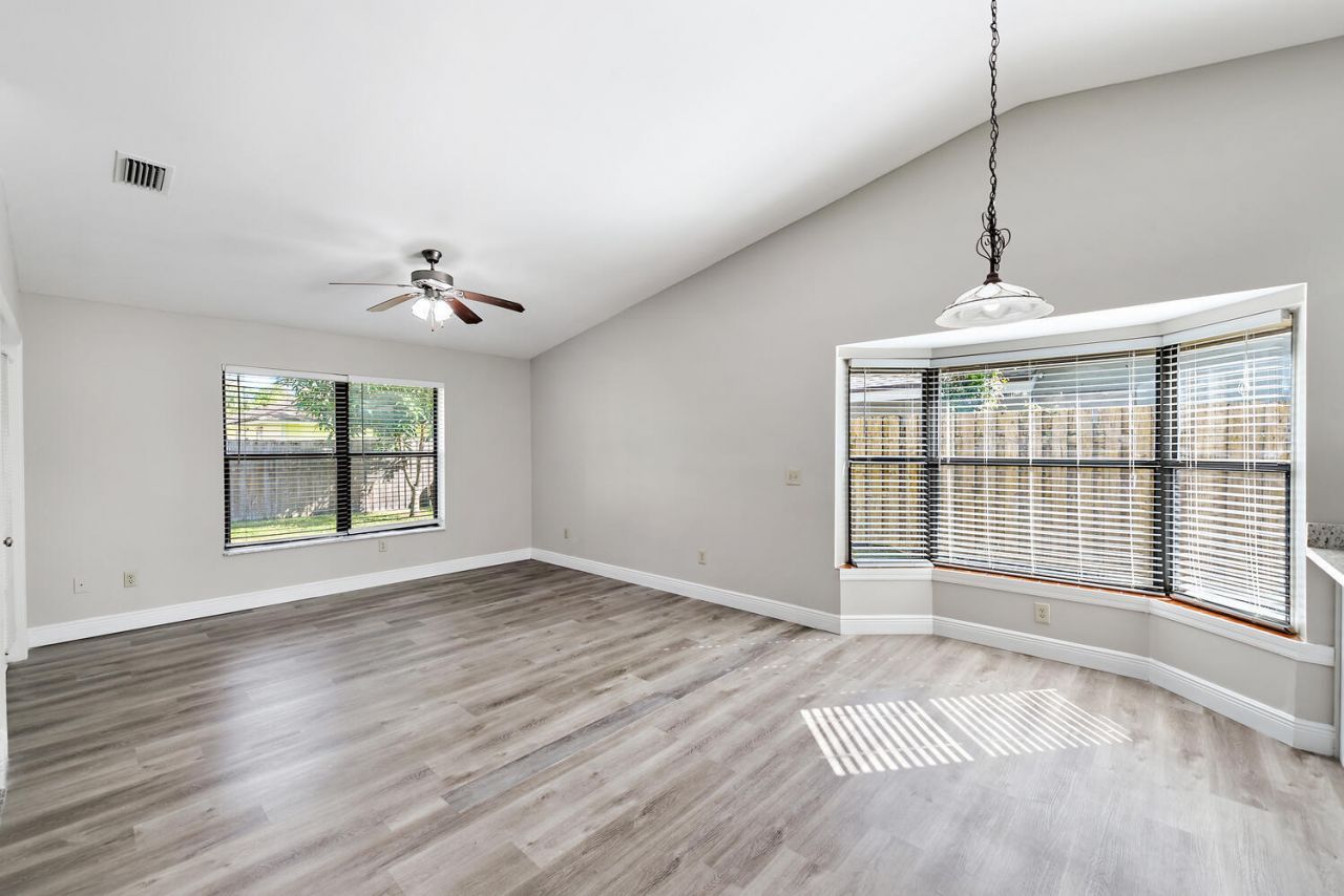 916 Daffodil Drive, Wellington, FL 33414 Photo