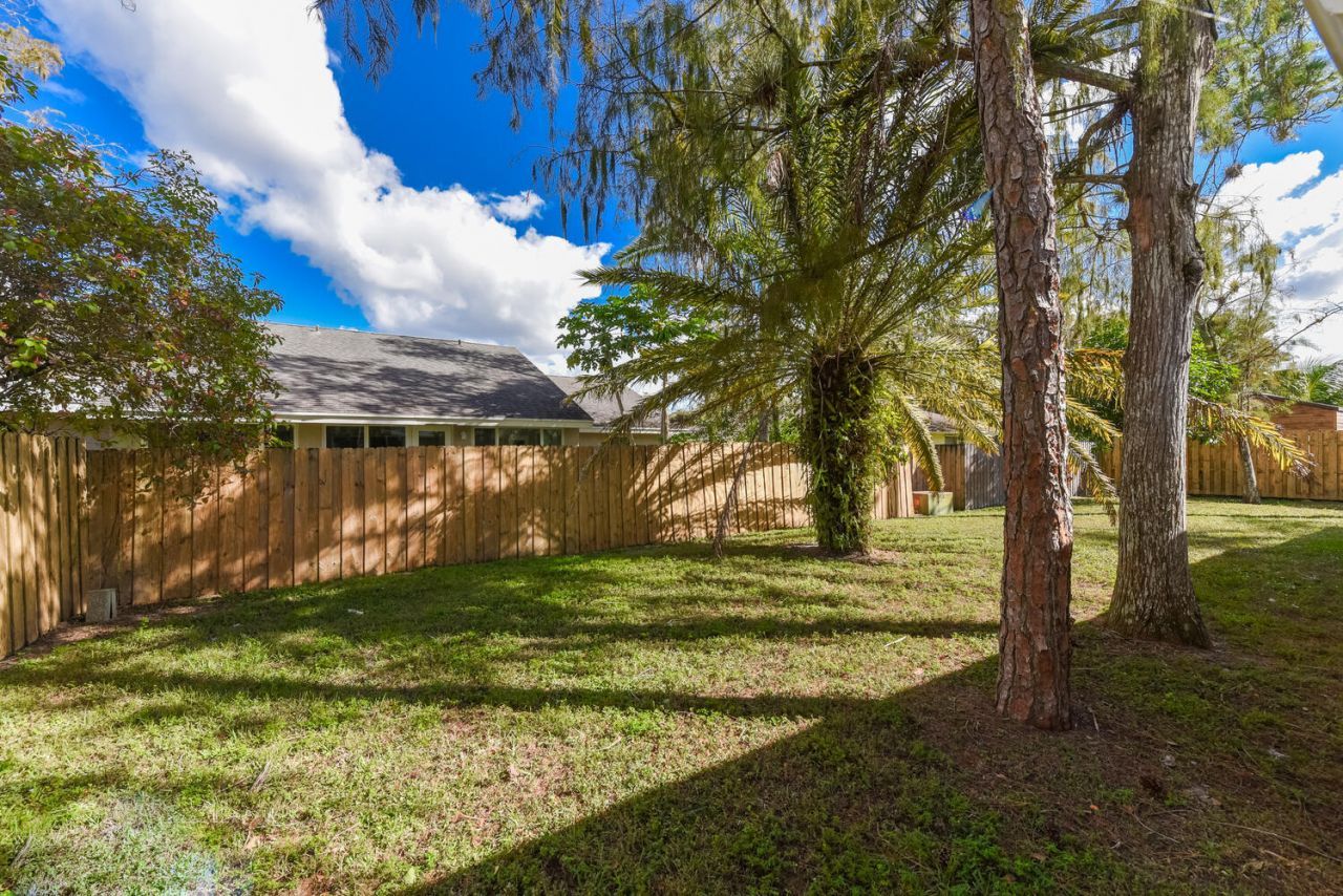 916 Daffodil Drive, Wellington, FL 33414 Photo