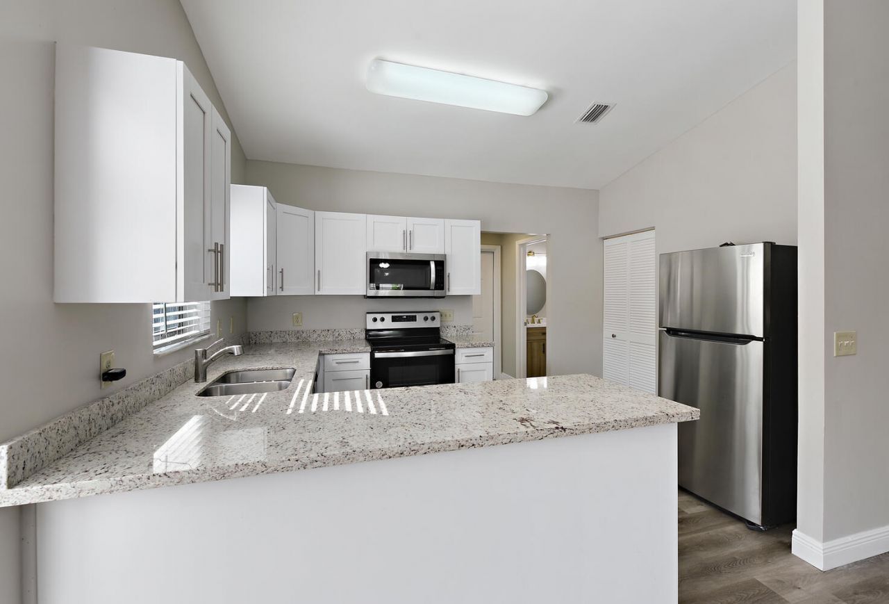 916 Daffodil Drive, Wellington, FL 33414 Photo