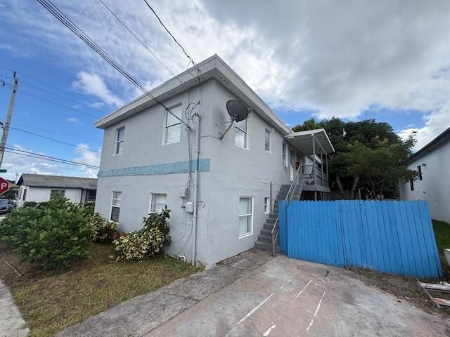 1913 Division Avenue, Unit 201, West Palm Beach, FL 33407 Photo