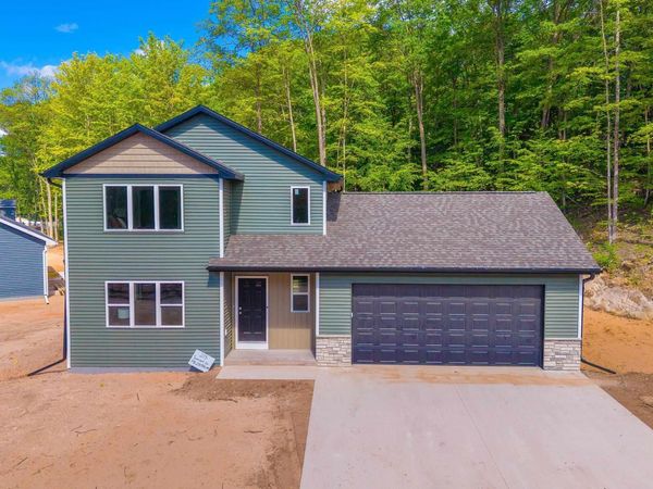 213 Sunset Drive, Negaunee, MI 49866