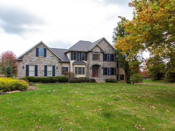 6349 Manor Glen Drive, Medina, OH 44256