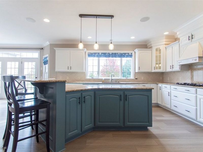 6349 Manor Glen Drive, Medina, OH 44256 Photo 10