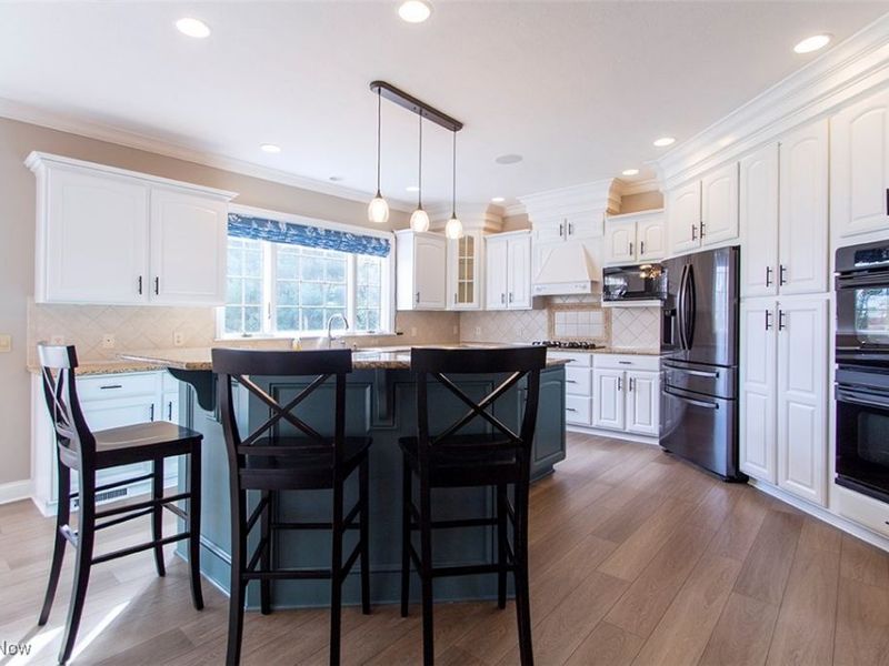 6349 Manor Glen Drive, Medina, OH 44256 Photo 9