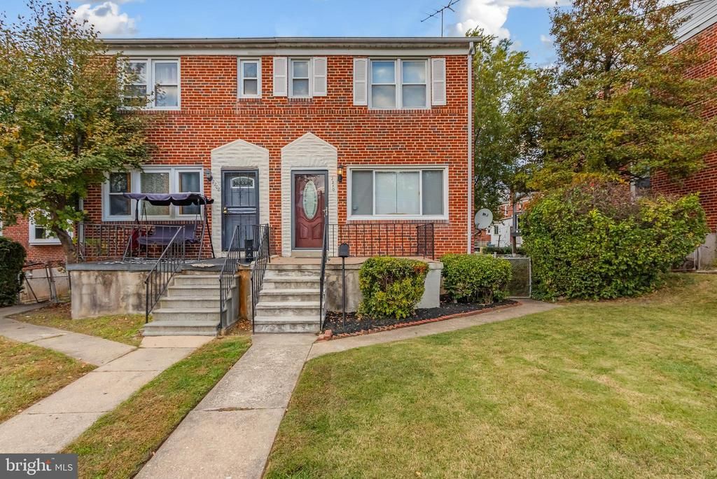 2210 CLOVILLE AVENUE NE Baltimore, MD 21214