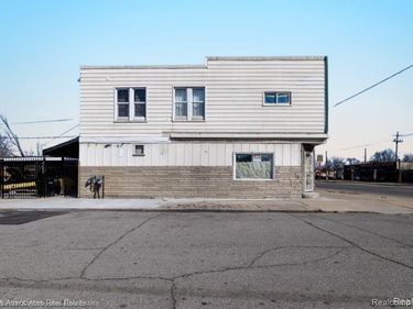 18550 W Warren Avenue , Detroit, MI 48228