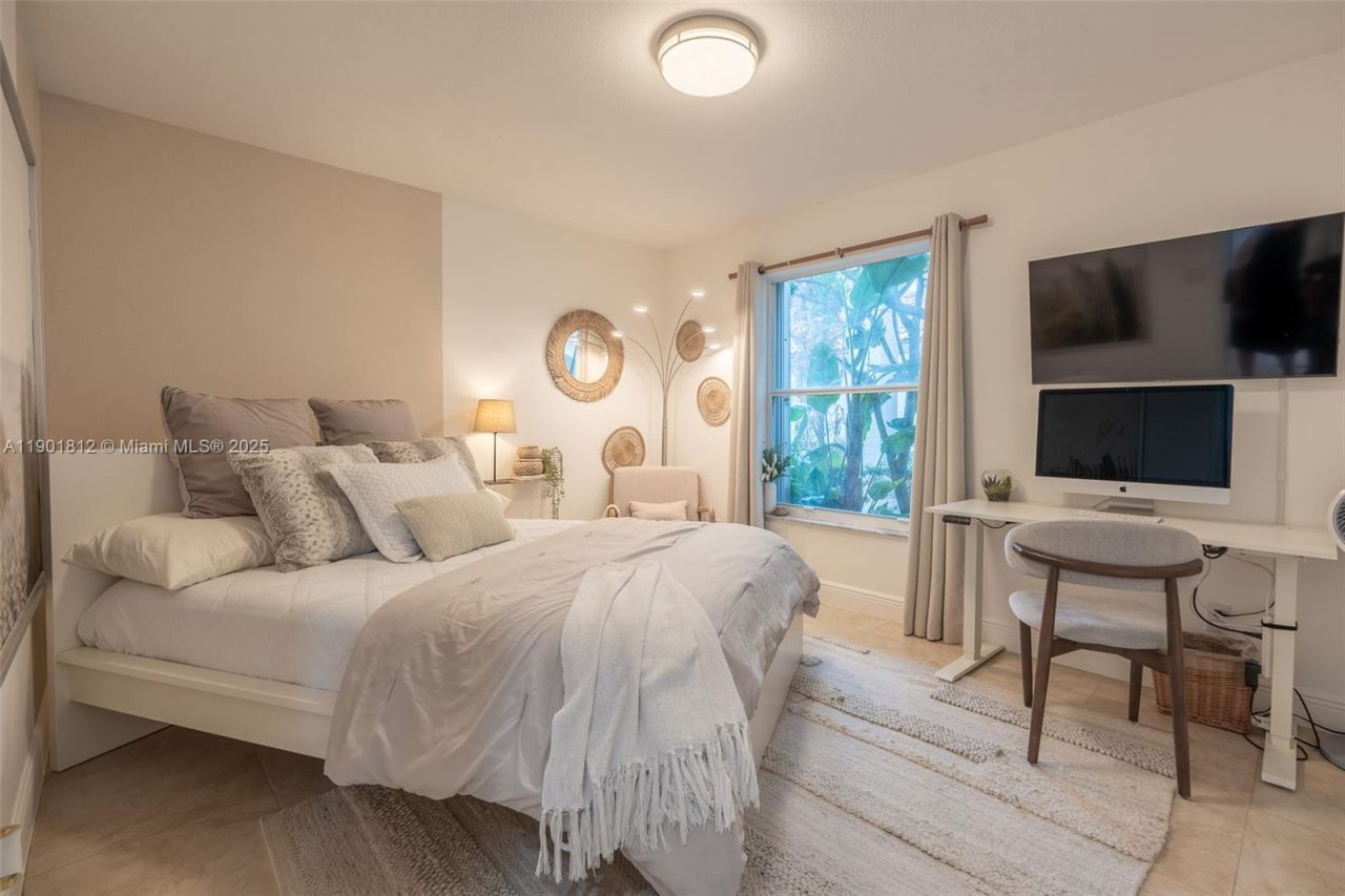 18004 SW 20th St, Miramar, FL 33029 Photo