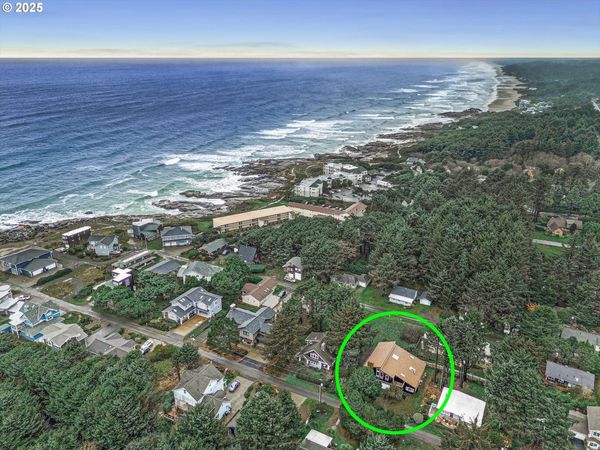 327 LEMWICK LN, Yachats, OR 97498