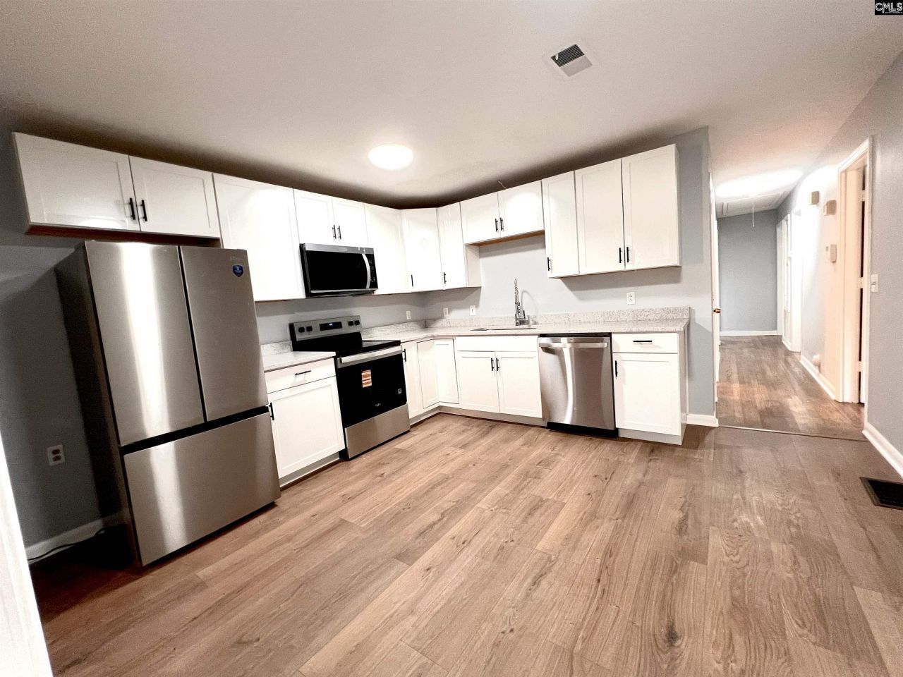 342 Penrose Drive Photo 5