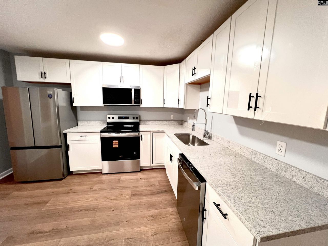 342 Penrose Drive Photo 6