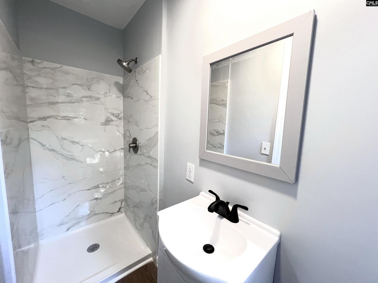 342 Penrose Drive Photo 8