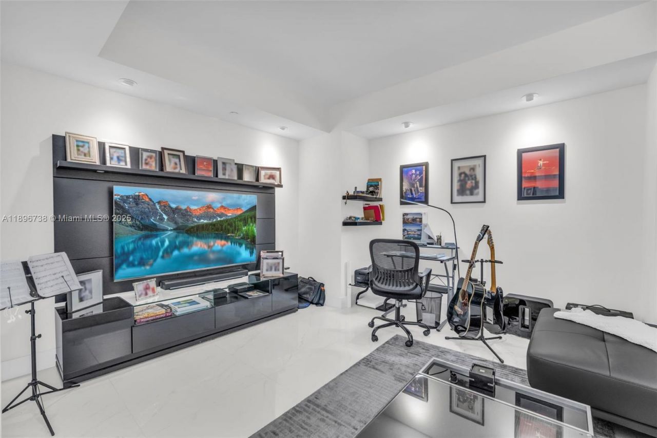 3201 NE 183rd St, Unit 1806, Aventura, FL 33160 Photo