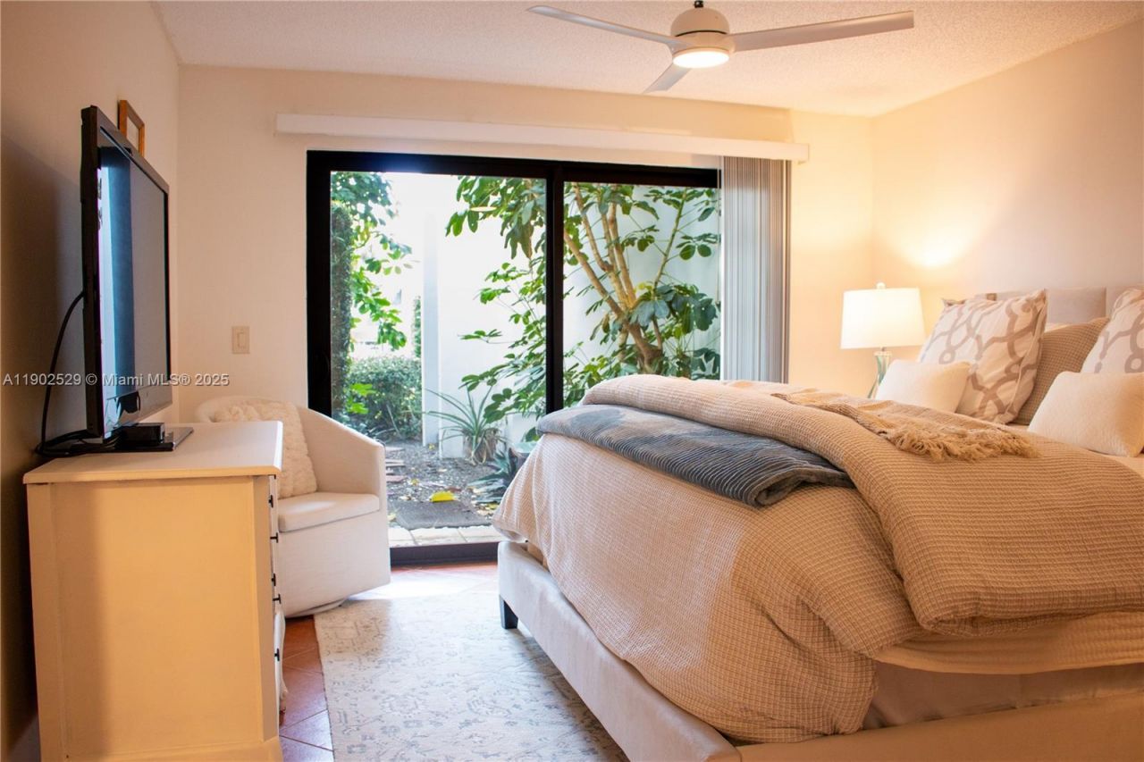 2165 Galleon Dr, Unit G3, Vero Beach, FL 32963 Photo