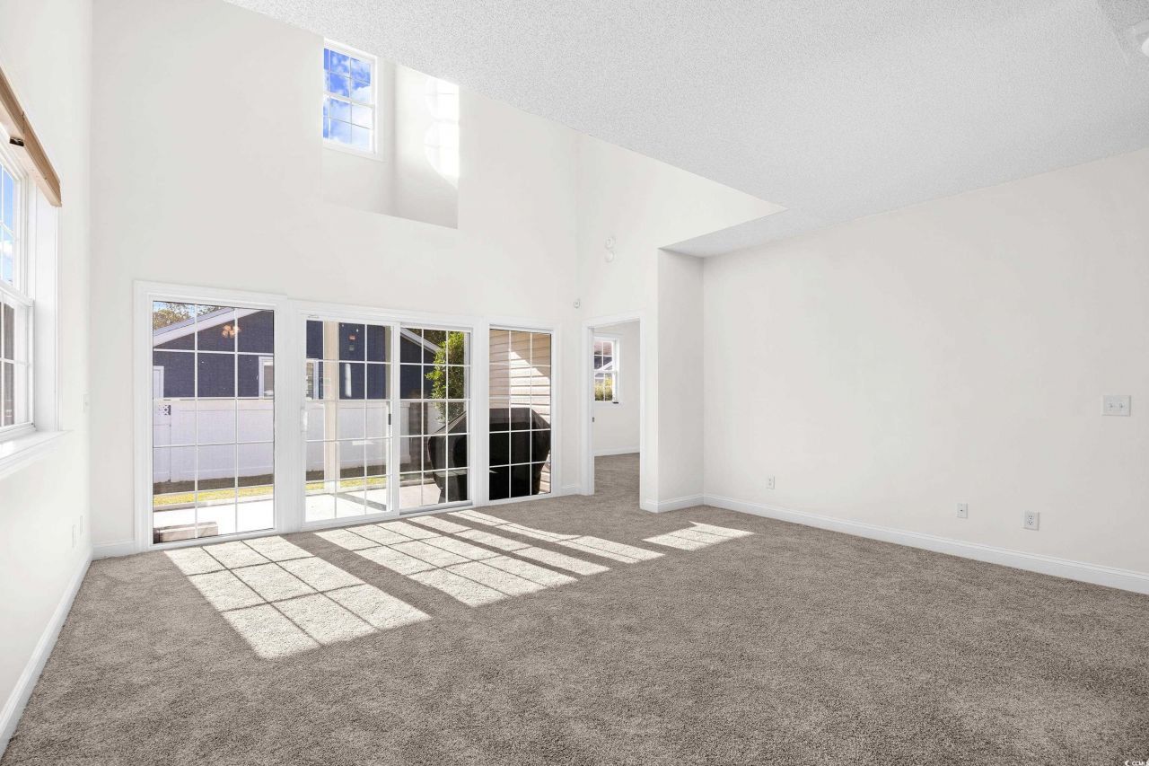 4344 Willoughby Ln. Photo 10