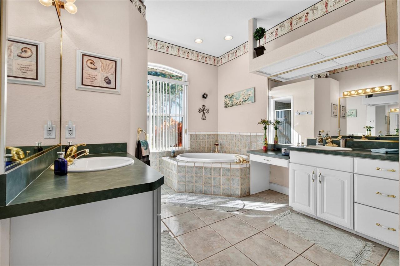 238 Ruby Lake Lane, Winter Haven, FL 33884 Photo