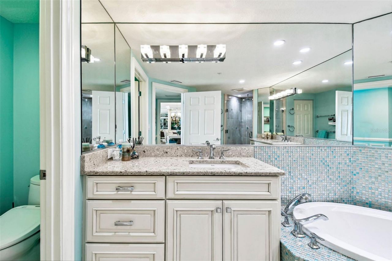 16750 Gulf Boulevard, Unit 315, North Redington Beach, FL 33708 Photo