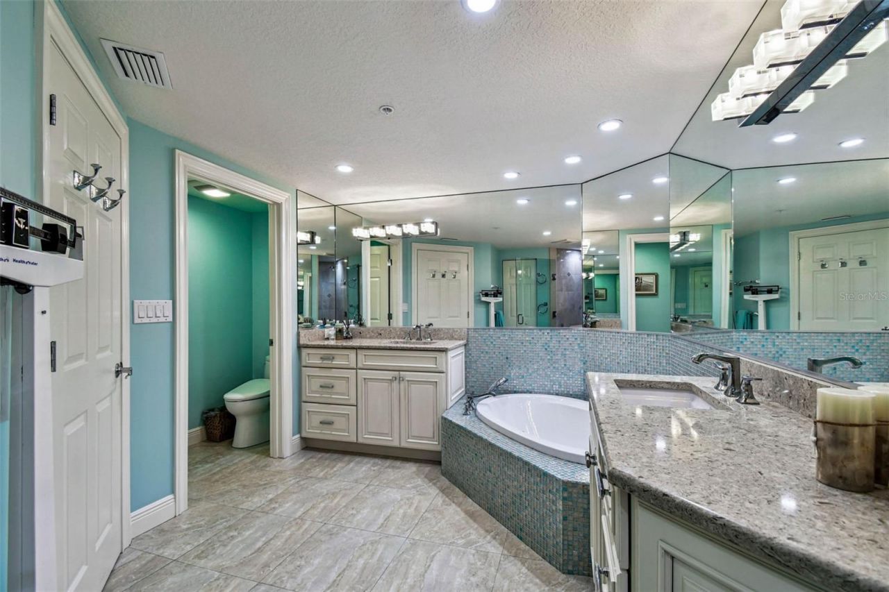 16750 Gulf Boulevard, Unit 315, North Redington Beach, FL 33708 Photo