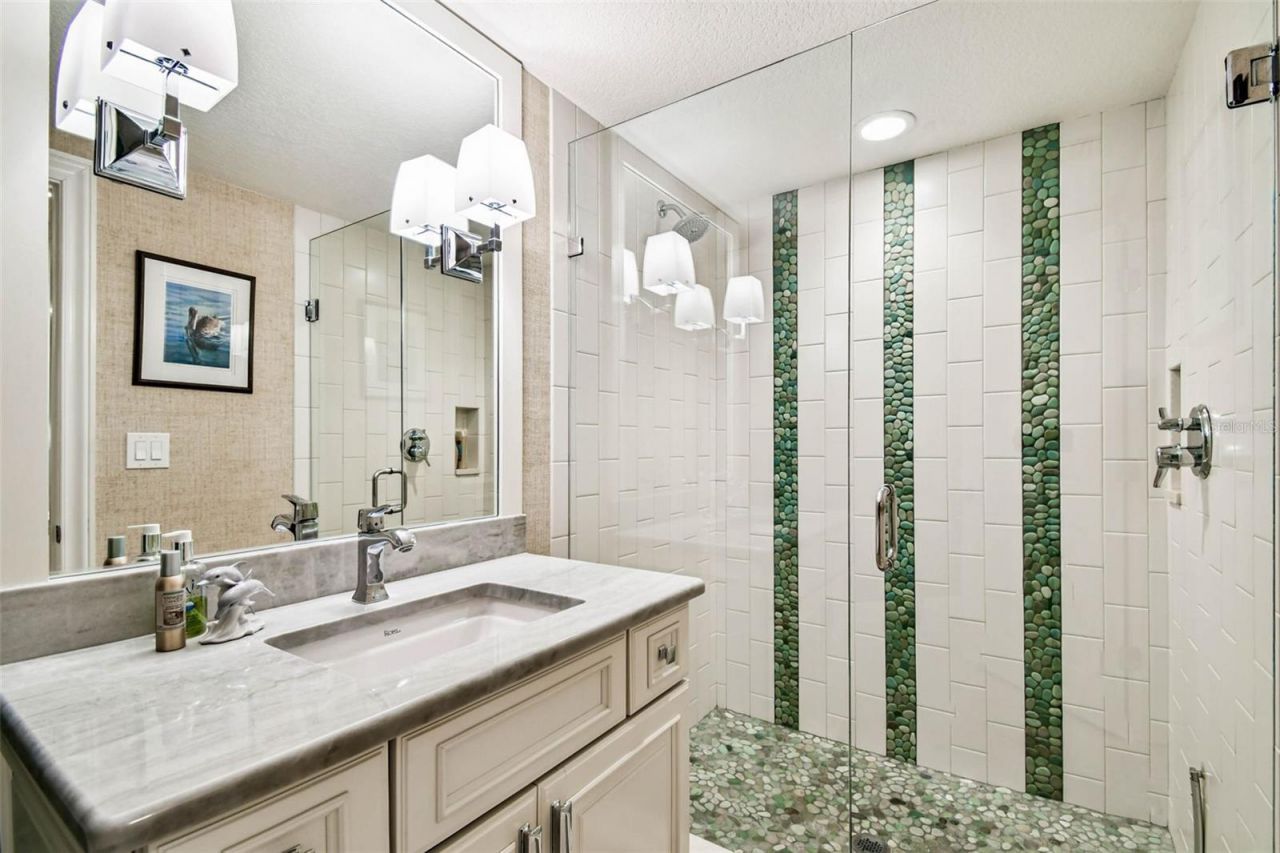 16750 Gulf Boulevard, Unit 315, North Redington Beach, FL 33708 Photo